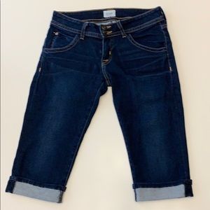 HUDSON DENIM CAPRIS SIZE 26